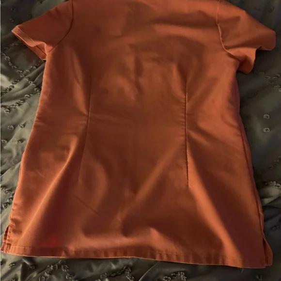 Figs Bright Orange Scrub Set - Picture 3 of 6